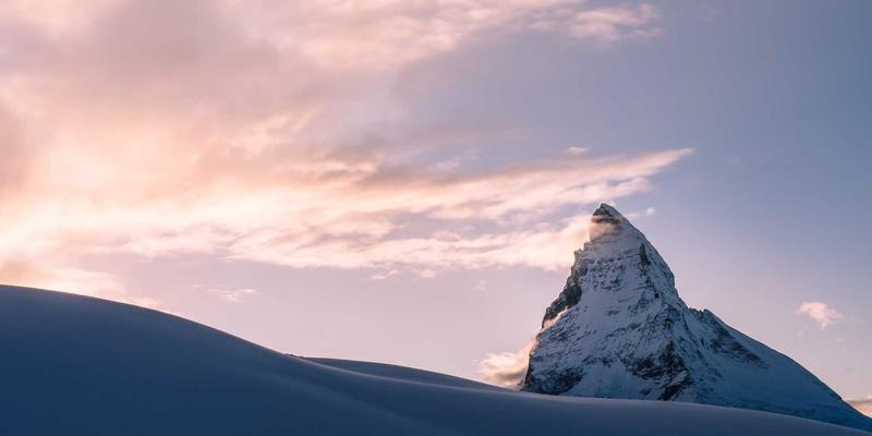 雷龙箱模块化革命：从纸箱到塑料箱，如何构建可拼接、可扩展的智能养殖系统？